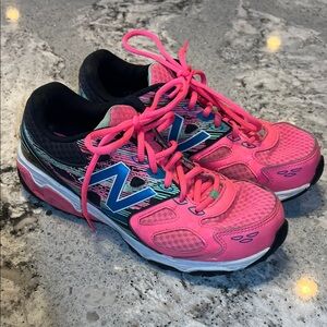 New Balance 680v3 Pink Sneakers Size 7